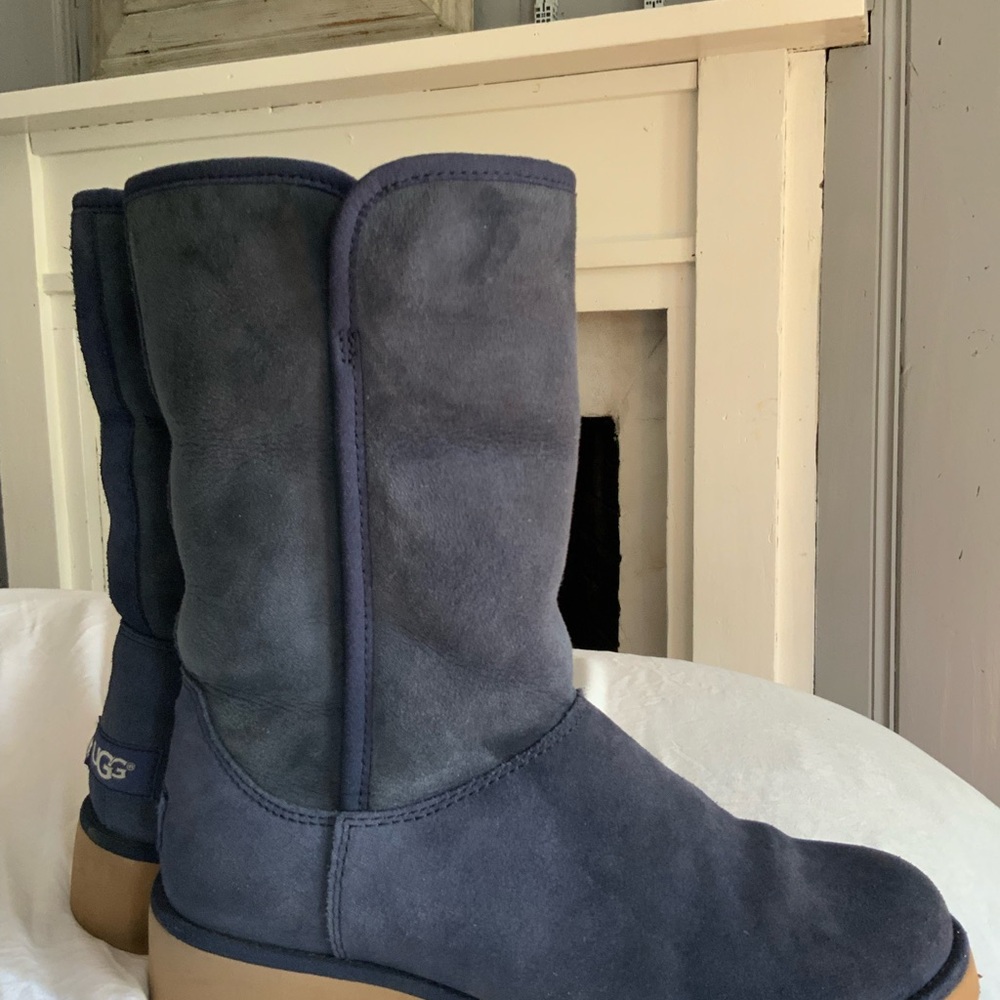 Navy Ugg Wedge Boot In Good Condition With Some W… - image 6